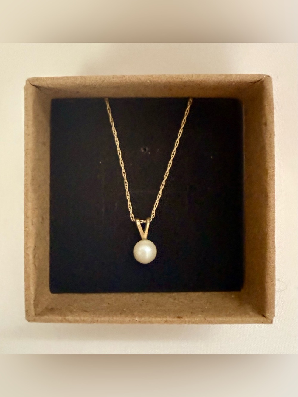 Vintage 1982 Single Pearl Pendant Gold Tone Bridal Wedding Necklace